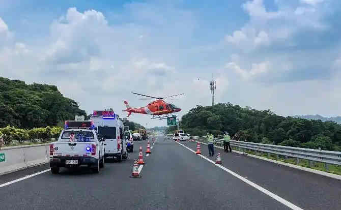 禄丰高速公路汽车救援案例